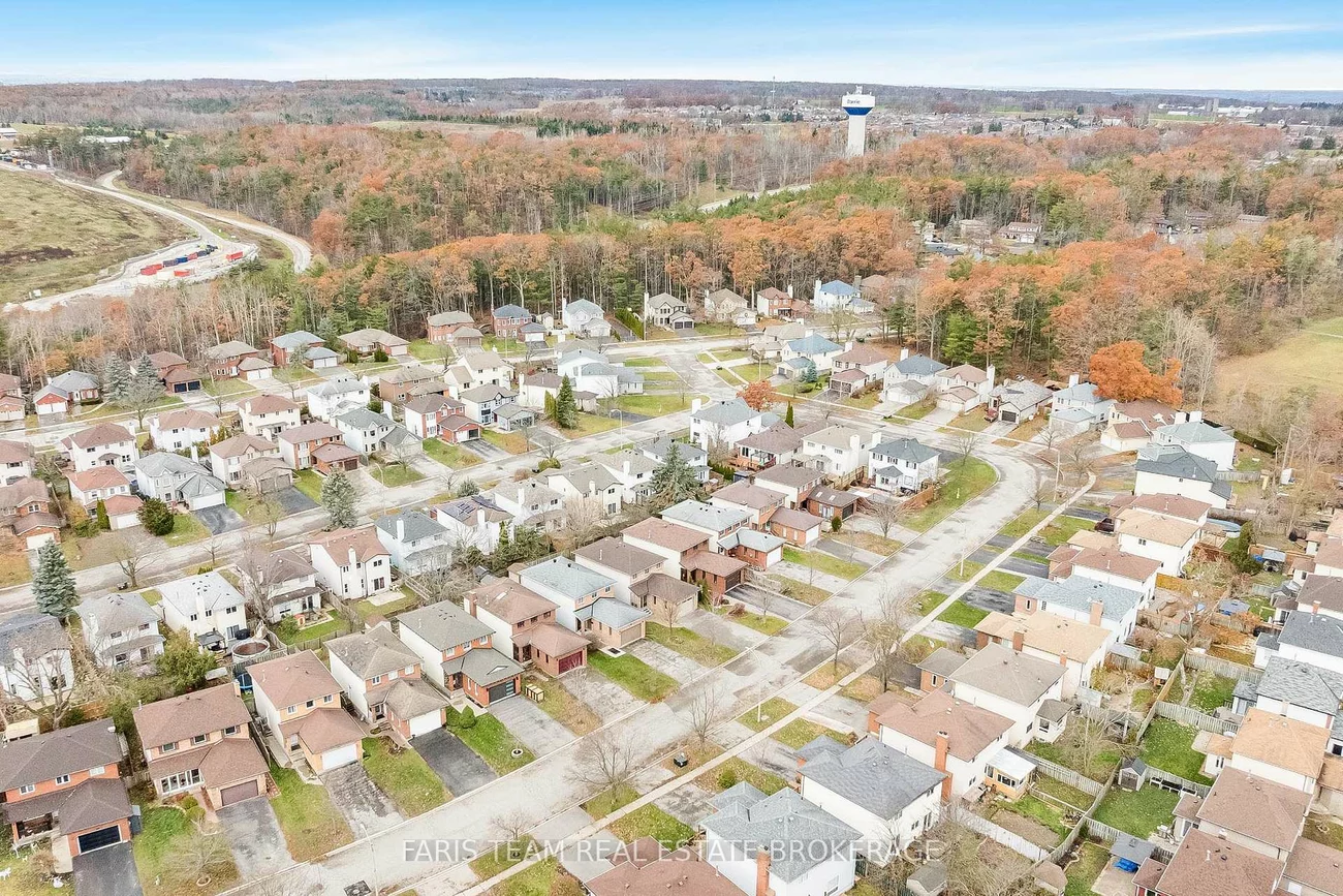 40, Orwell, Letitia Heights, Barrie