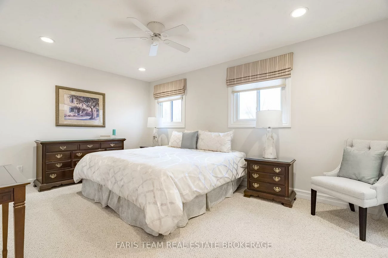 40, Orwell, Letitia Heights, Barrie