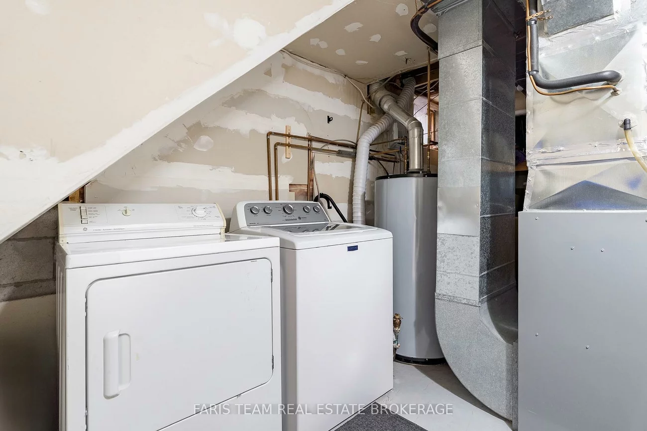 40, Orwell, Letitia Heights, Barrie