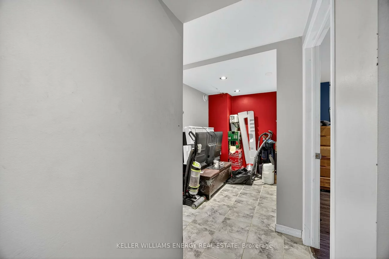 76, Rose, Wellington, Barrie