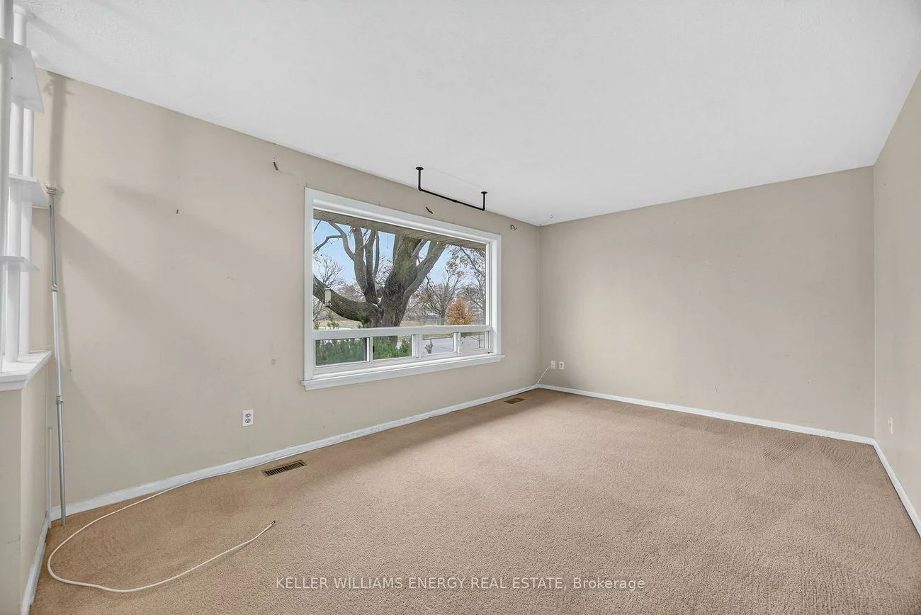 76, Rose, Wellington, Barrie