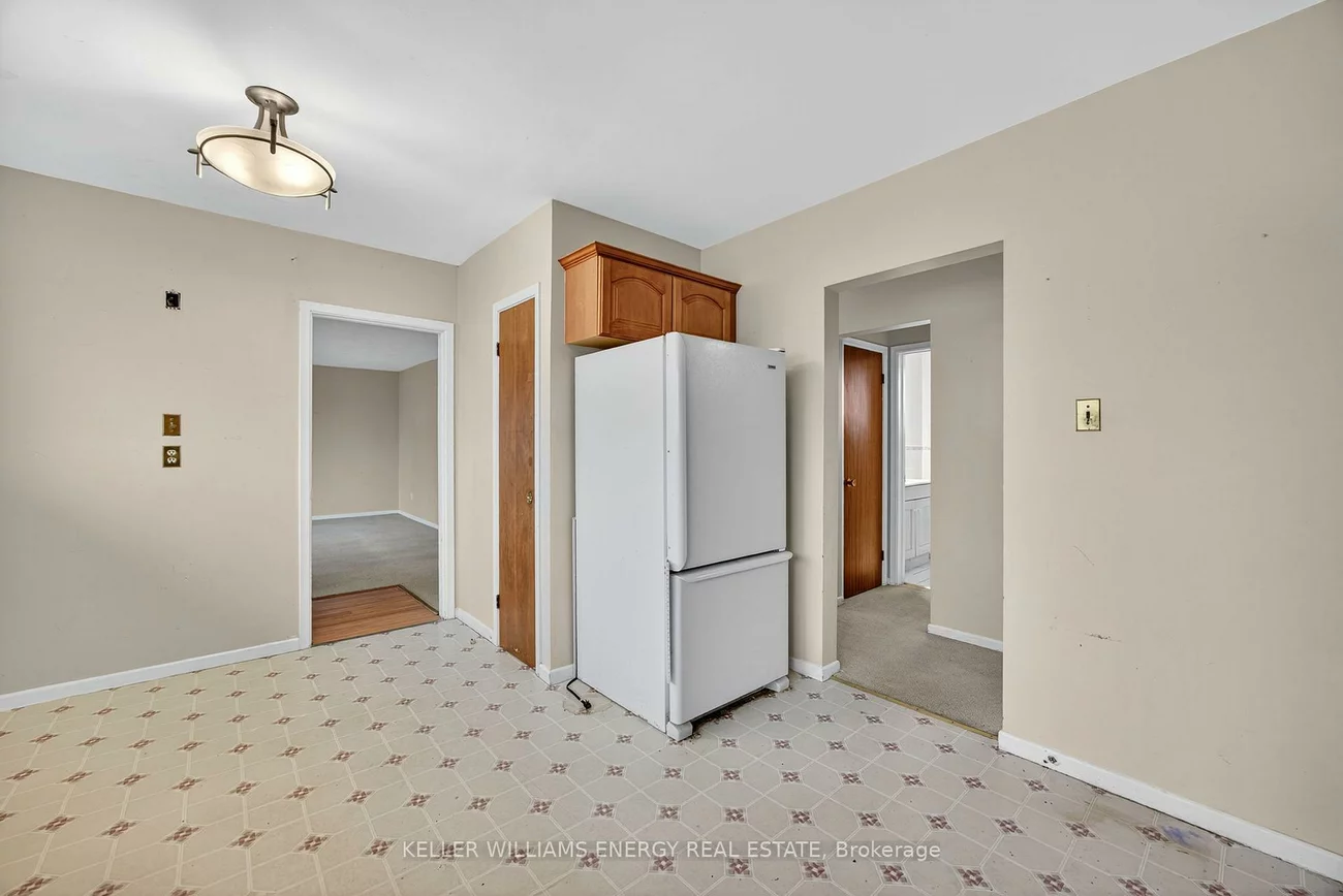 76, Rose, Wellington, Barrie