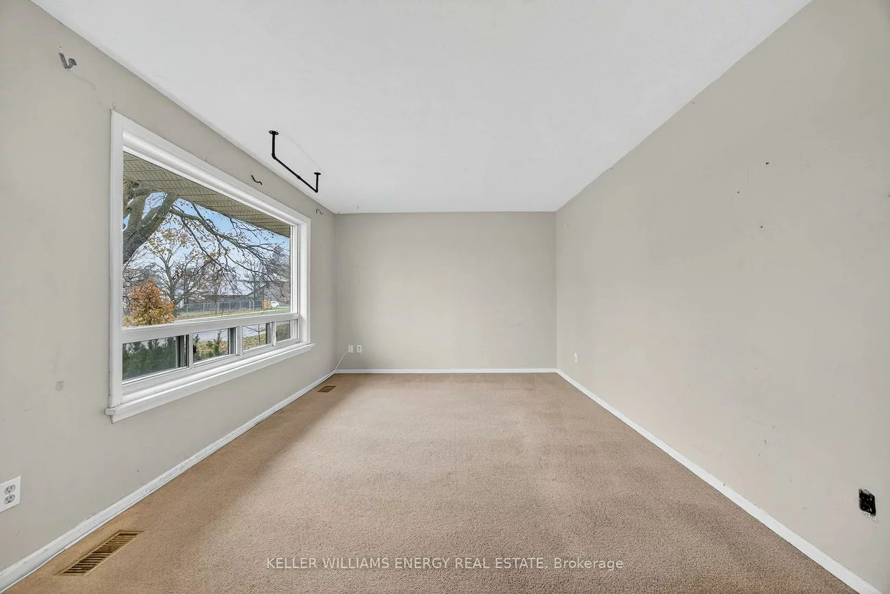 76, Rose, Wellington, Barrie