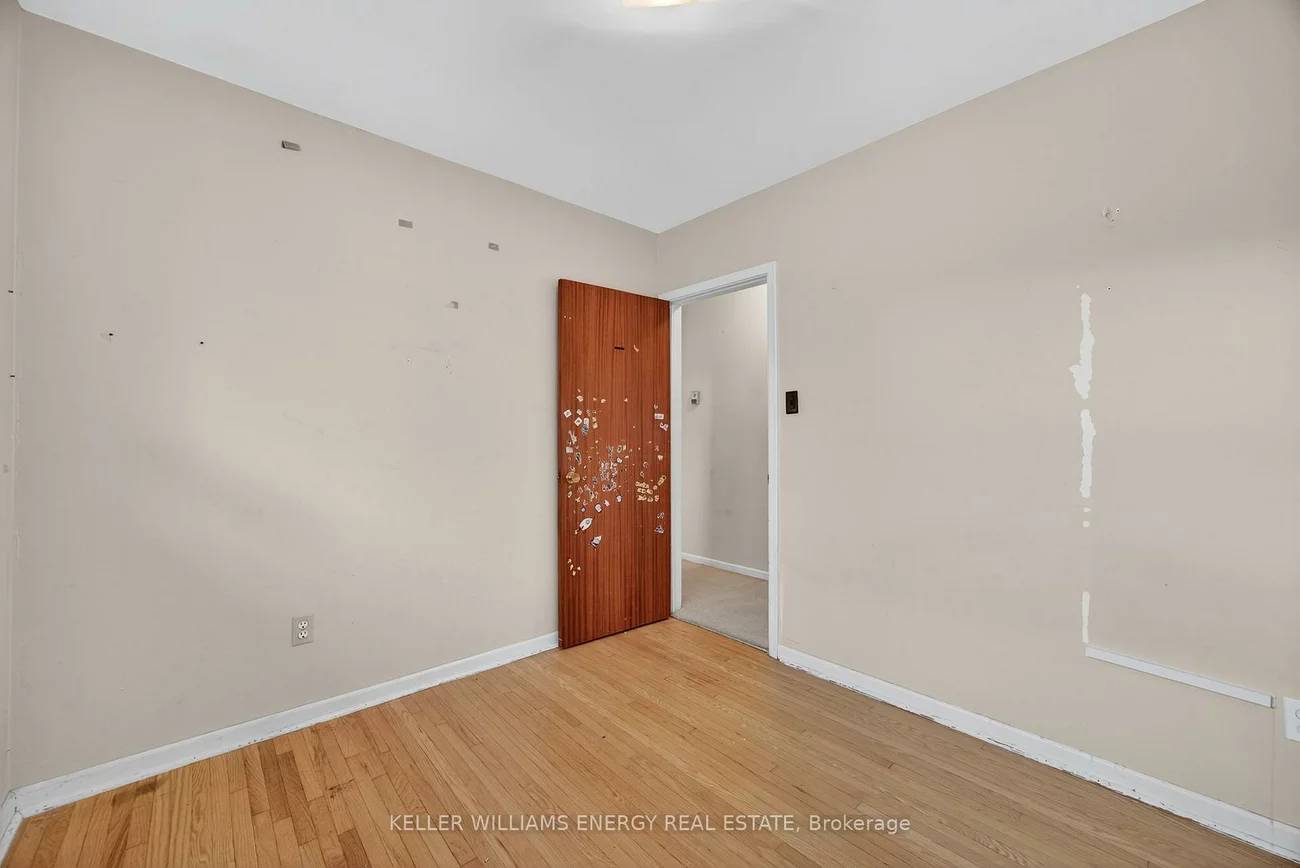 76, Rose, Wellington, Barrie