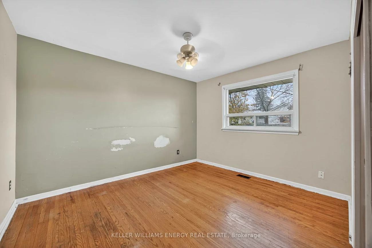 76, Rose, Wellington, Barrie