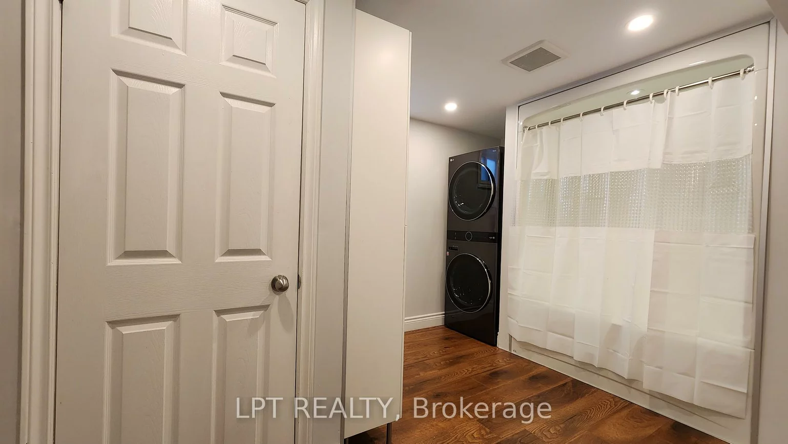 48, Maplehurst, Cundles East, Barrie