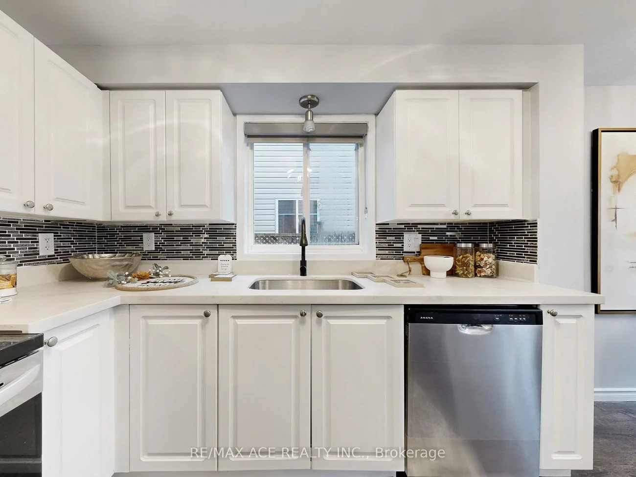 6, Aconley, Georgian Drive, Barrie