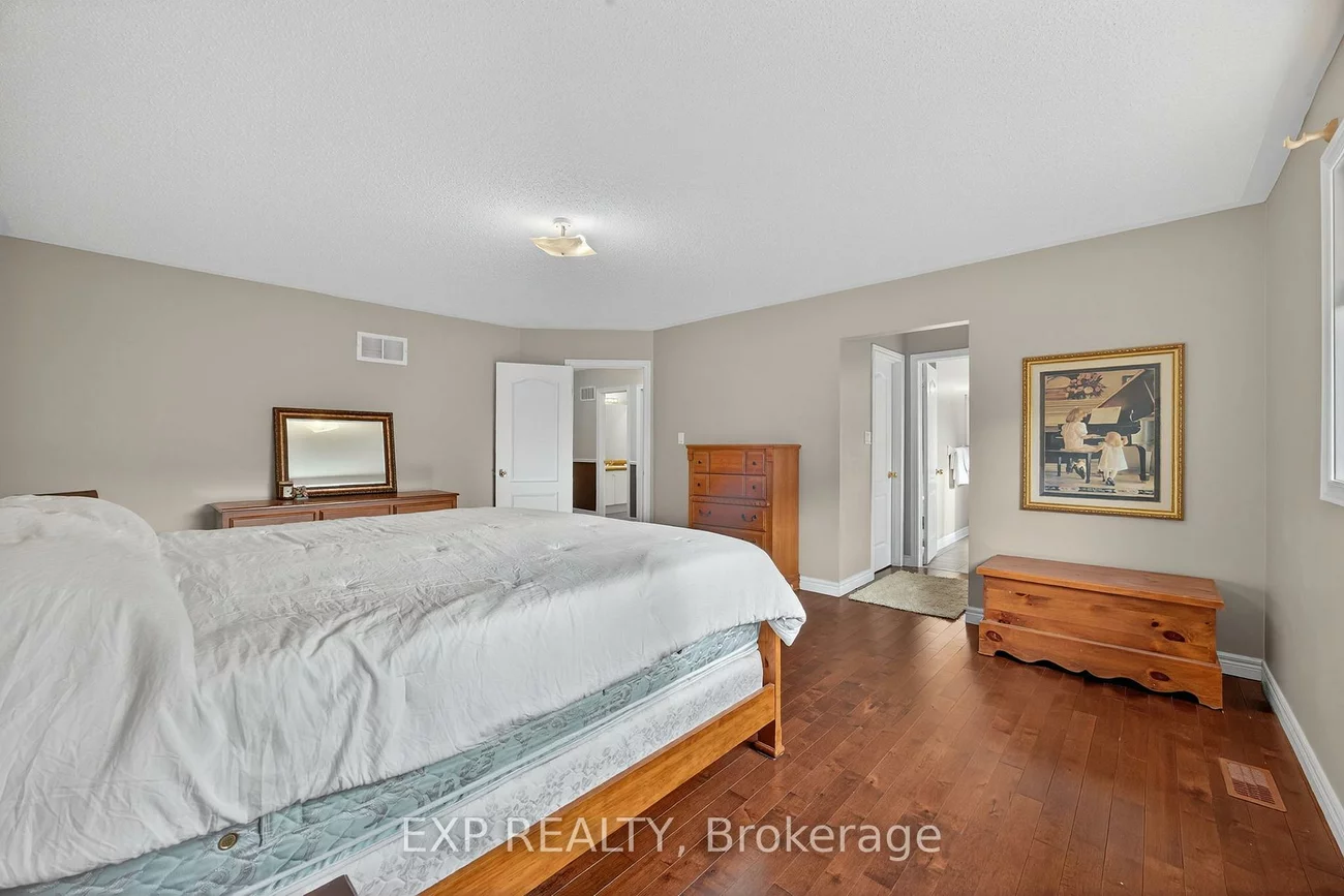 23, Prince of Wales, Innis-Shore, Barrie