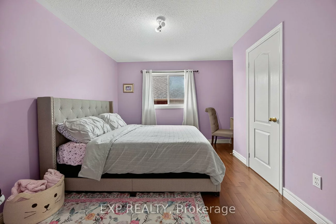 23, Prince of Wales, Innis-Shore, Barrie