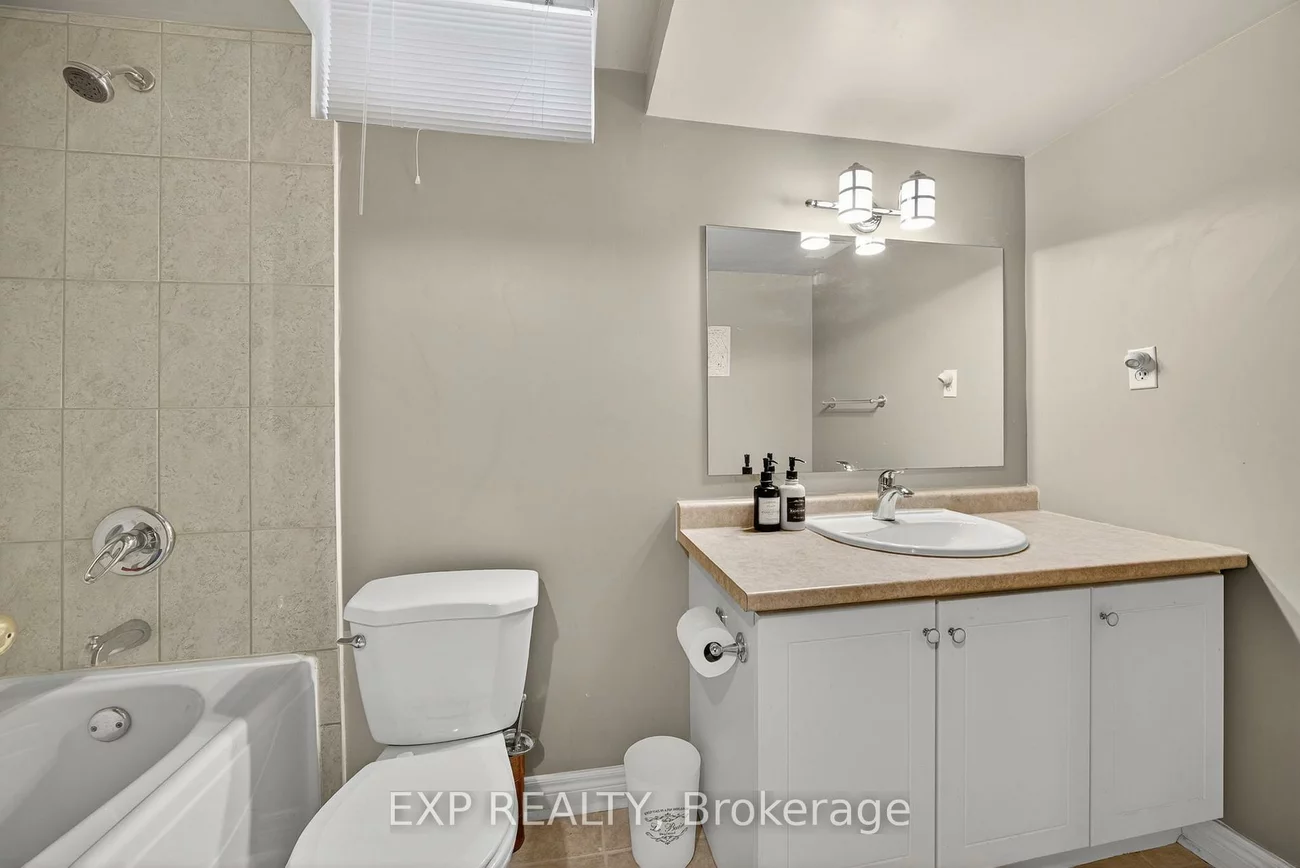 23, Prince of Wales, Innis-Shore, Barrie