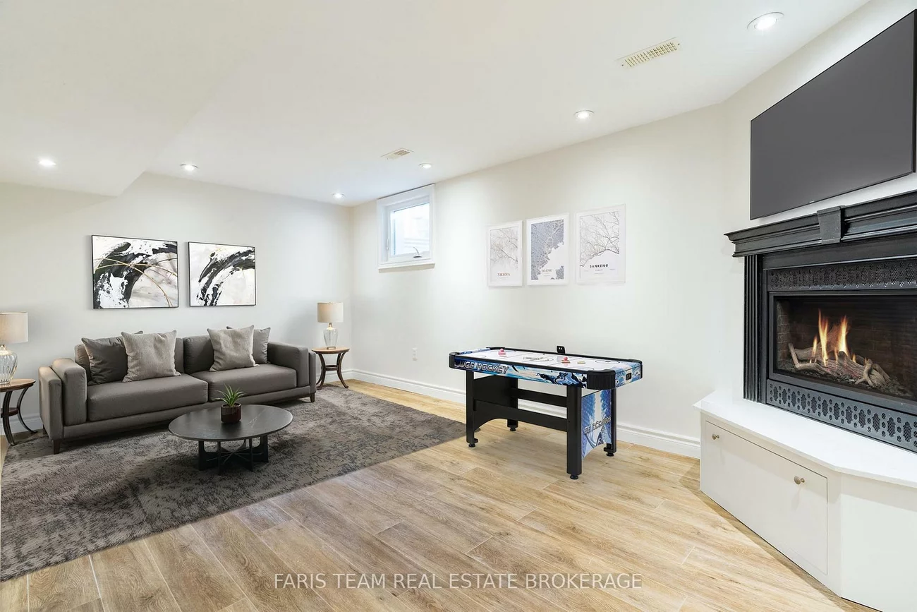 197, Dunsmore, Georgian Drive, Barrie