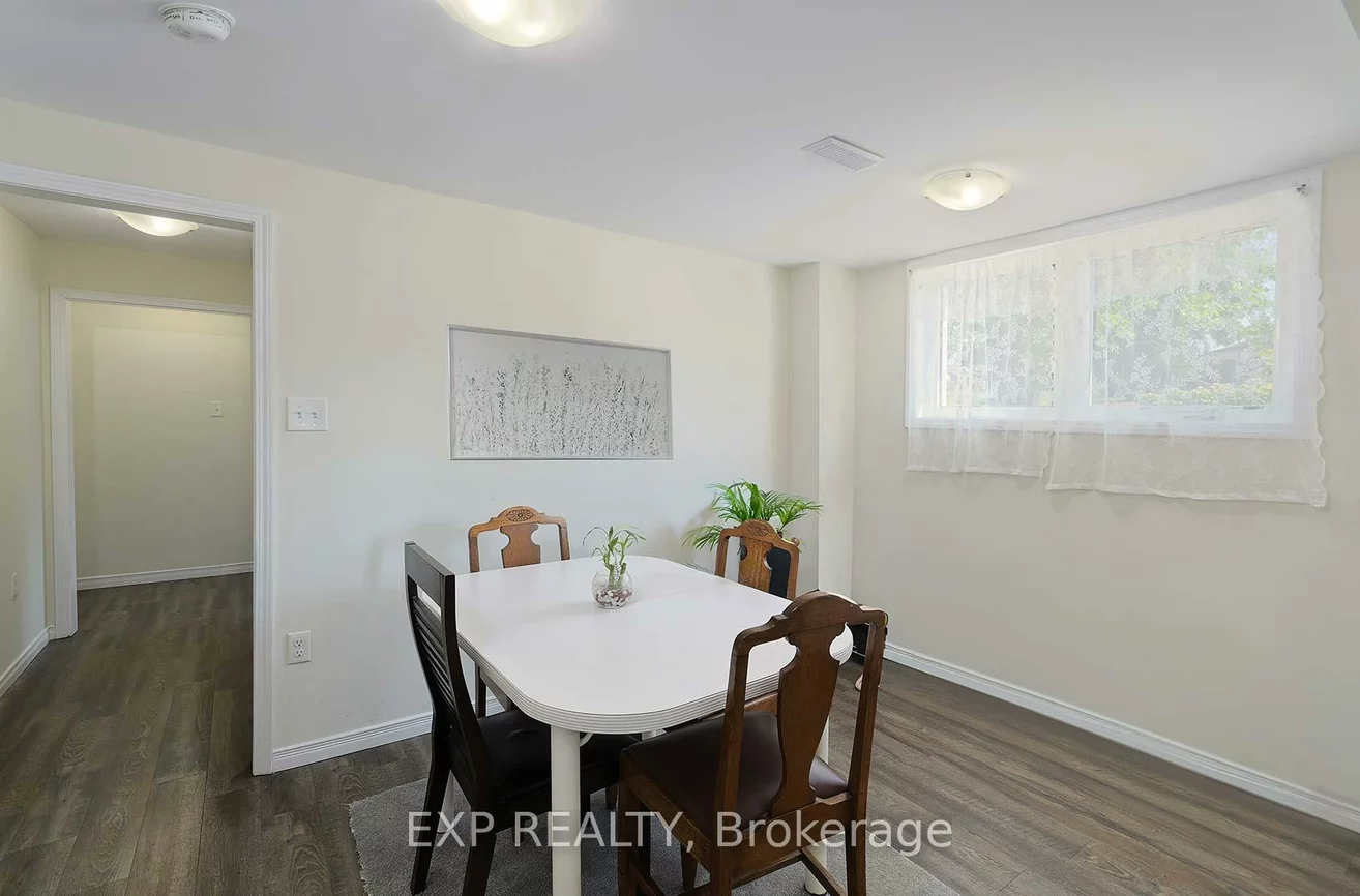 2, Roslyn, Wellington, Barrie