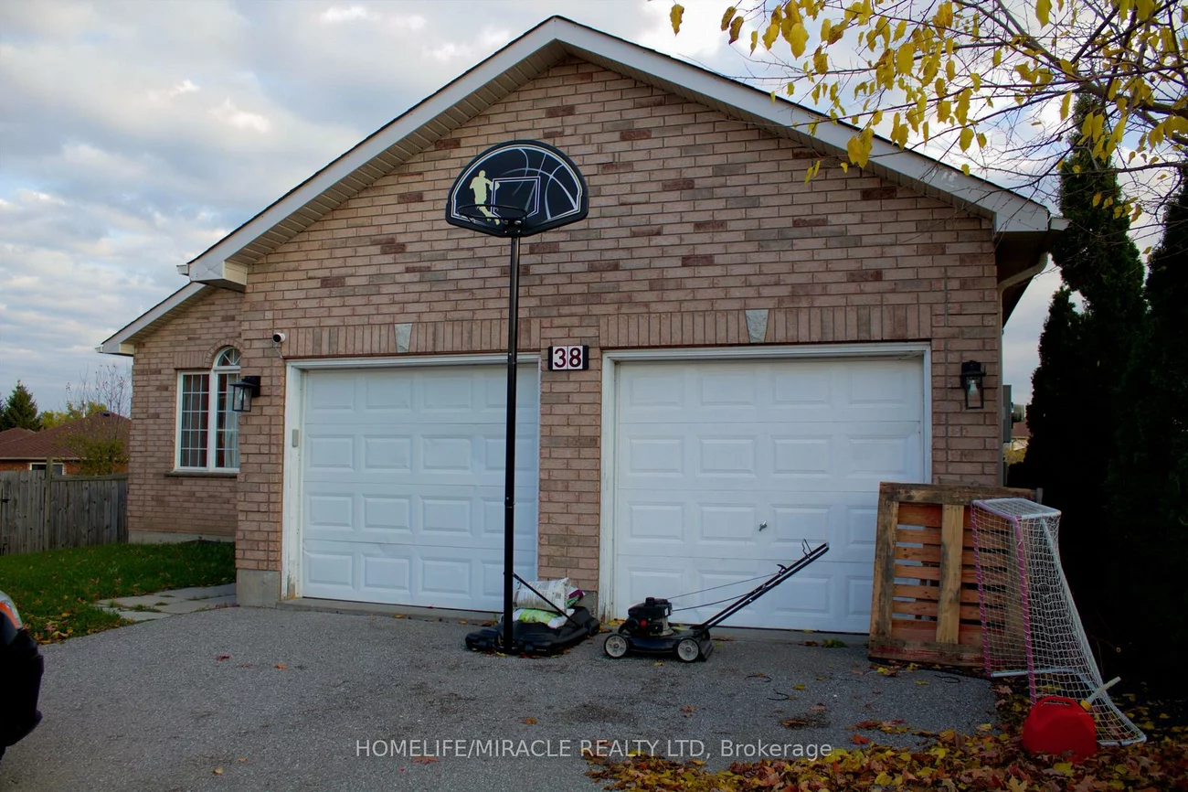 38, Dunsmore, 400 East, Barrie