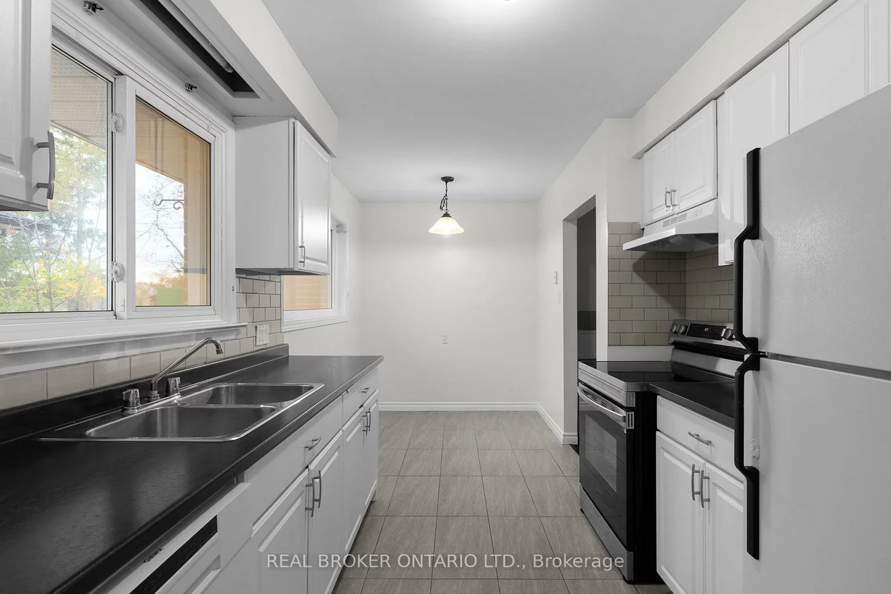 65, Ottaway, Wellington, Barrie