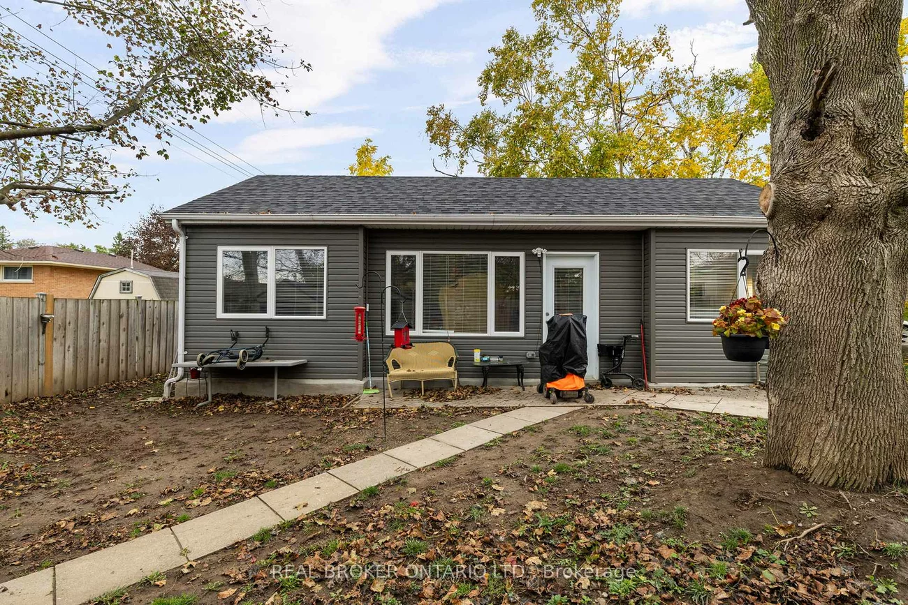 65, Ottaway, Wellington, Barrie