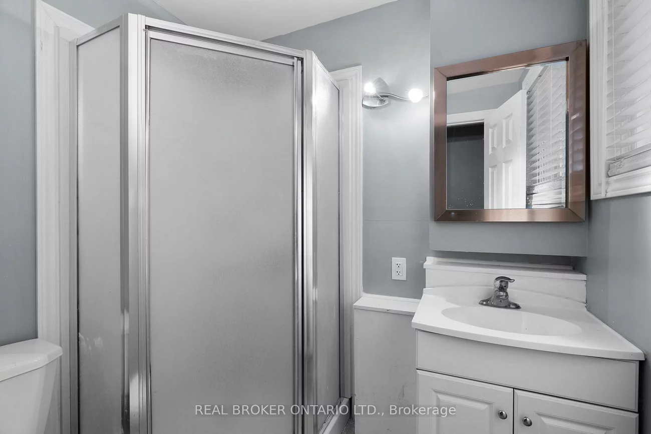 65, Ottaway, Wellington, Barrie