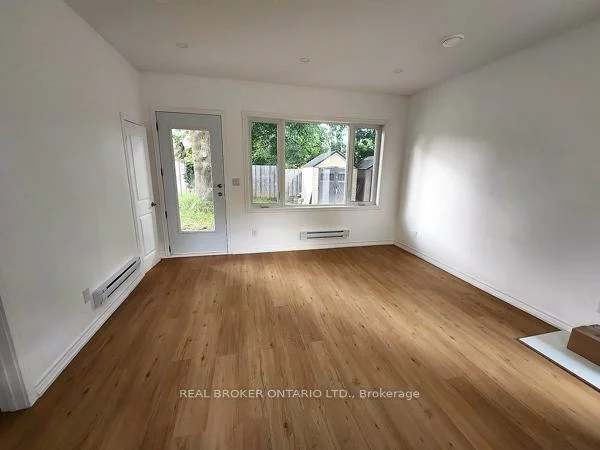 65, Ottaway, Wellington, Barrie