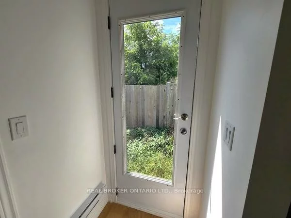 65, Ottaway, Wellington, Barrie