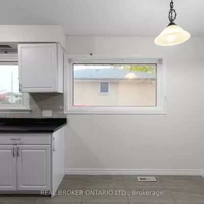 65, Ottaway, Wellington, Barrie