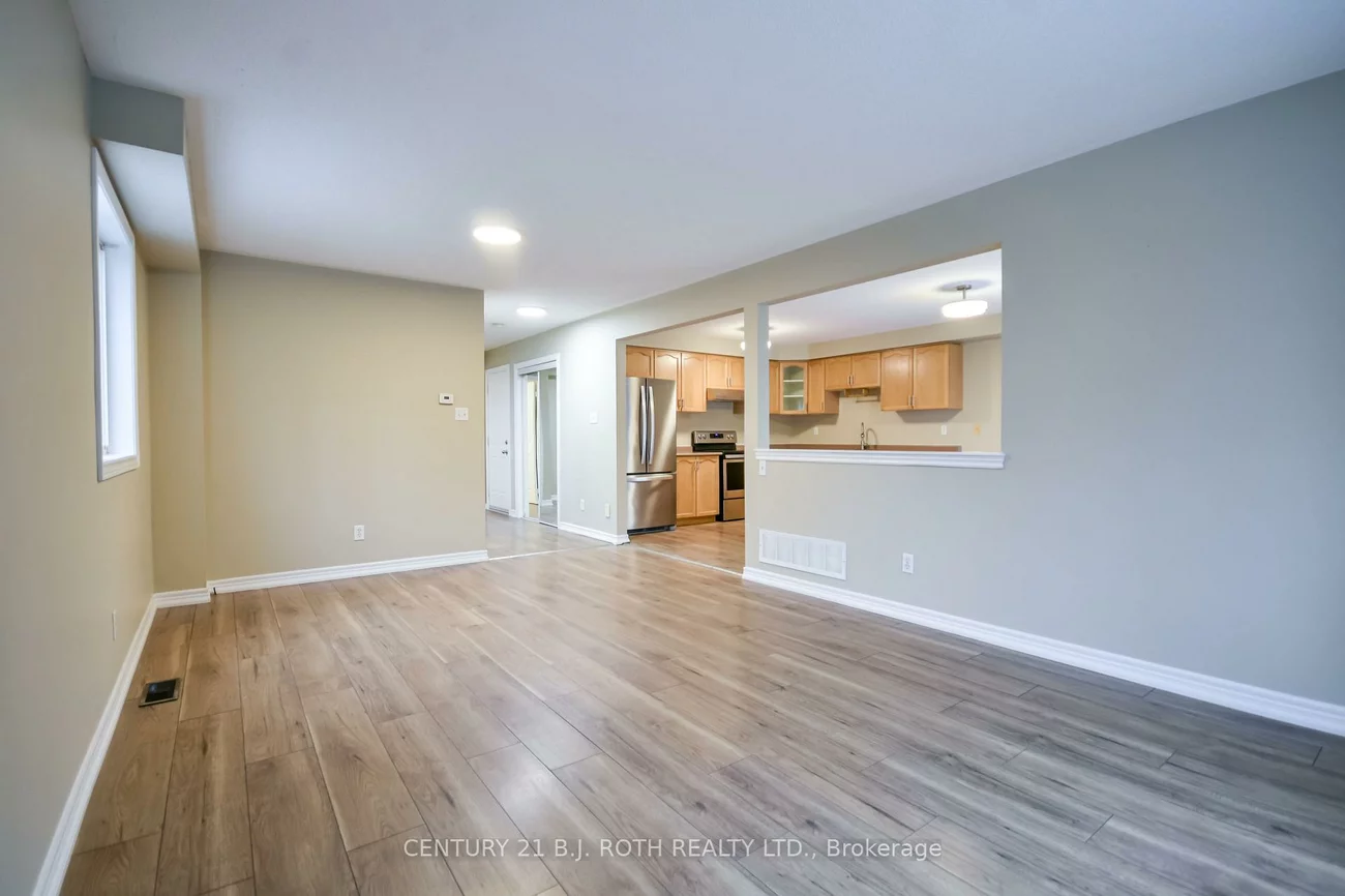 194, Sundew, Holly, Barrie