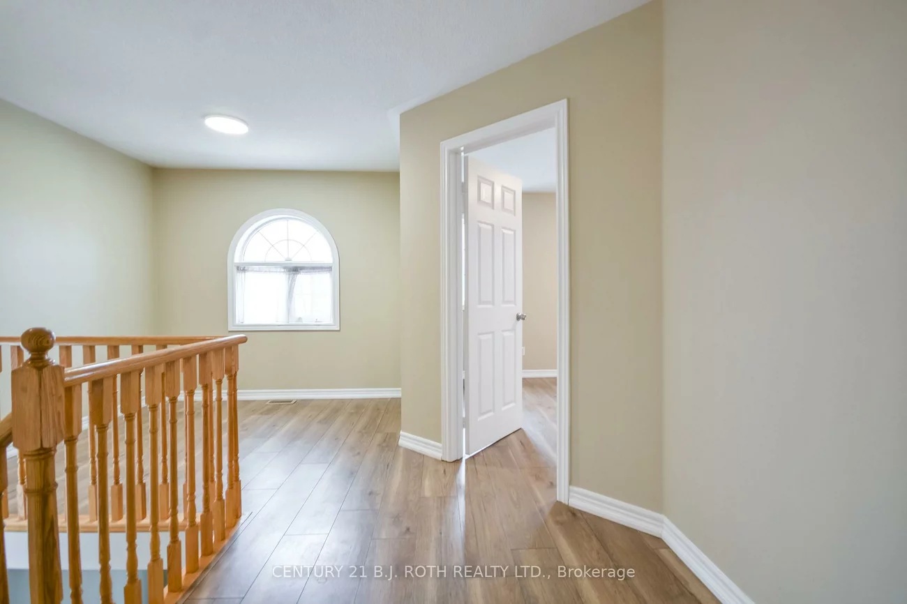 194, Sundew, Holly, Barrie