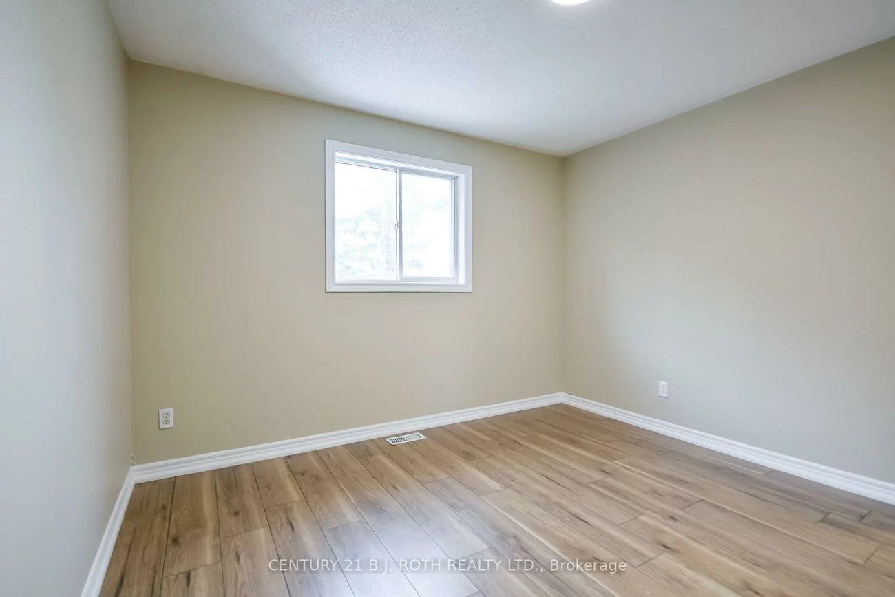 194, Sundew, Holly, Barrie