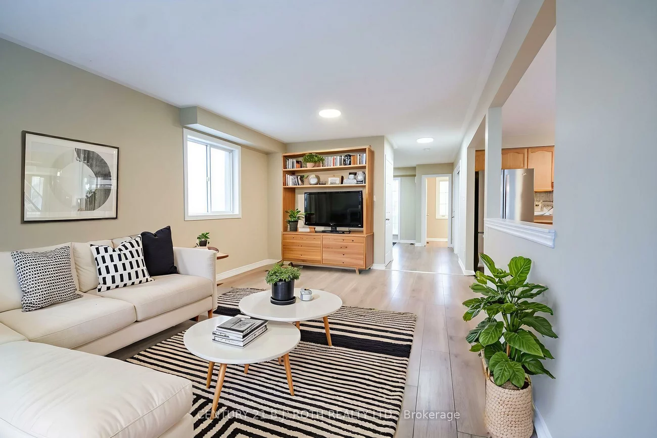 194, Sundew, Holly, Barrie