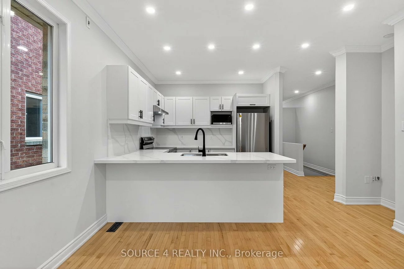 100, Tunbridge, Georgian Drive, Barrie