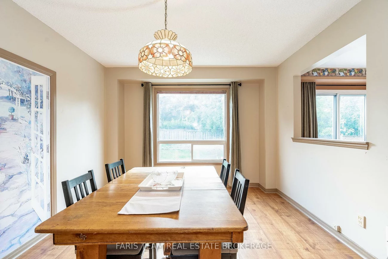 230, Mary Anne, Painswick North, Barrie