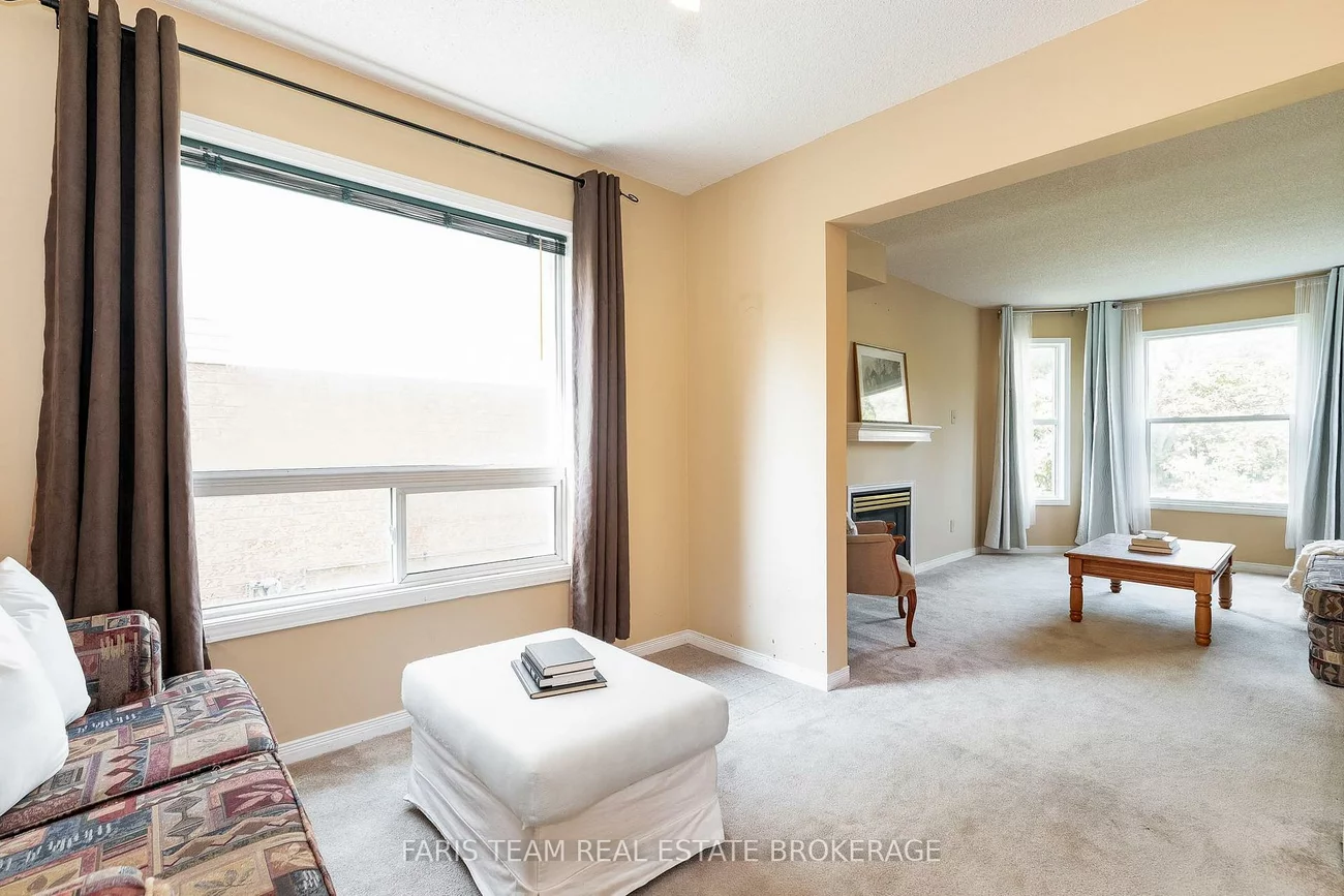 230, Mary Anne, Painswick North, Barrie