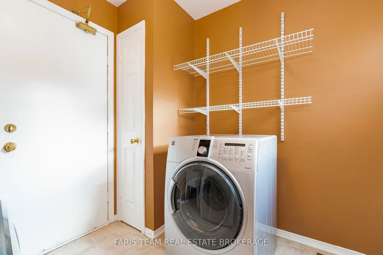 230, Mary Anne, Painswick North, Barrie