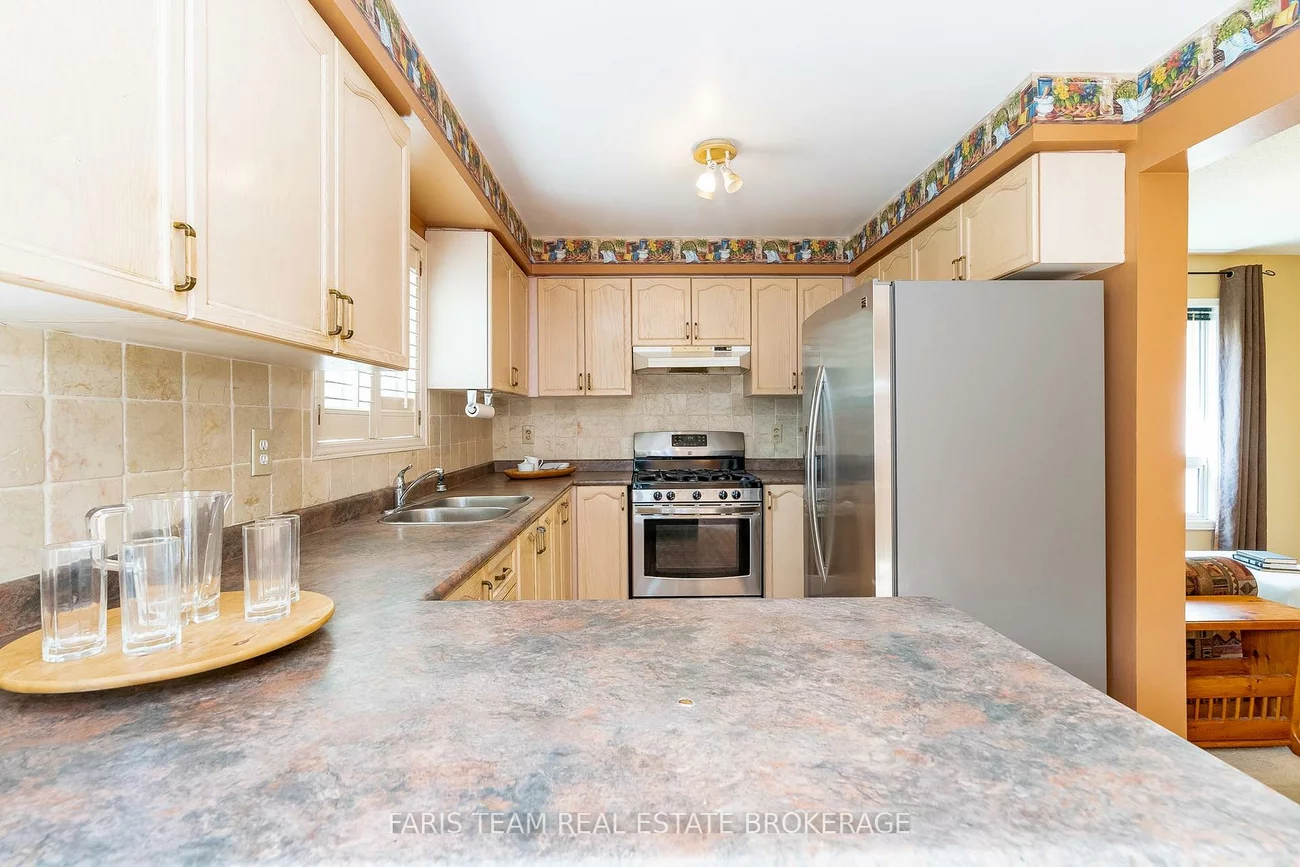 230, Mary Anne, Painswick North, Barrie