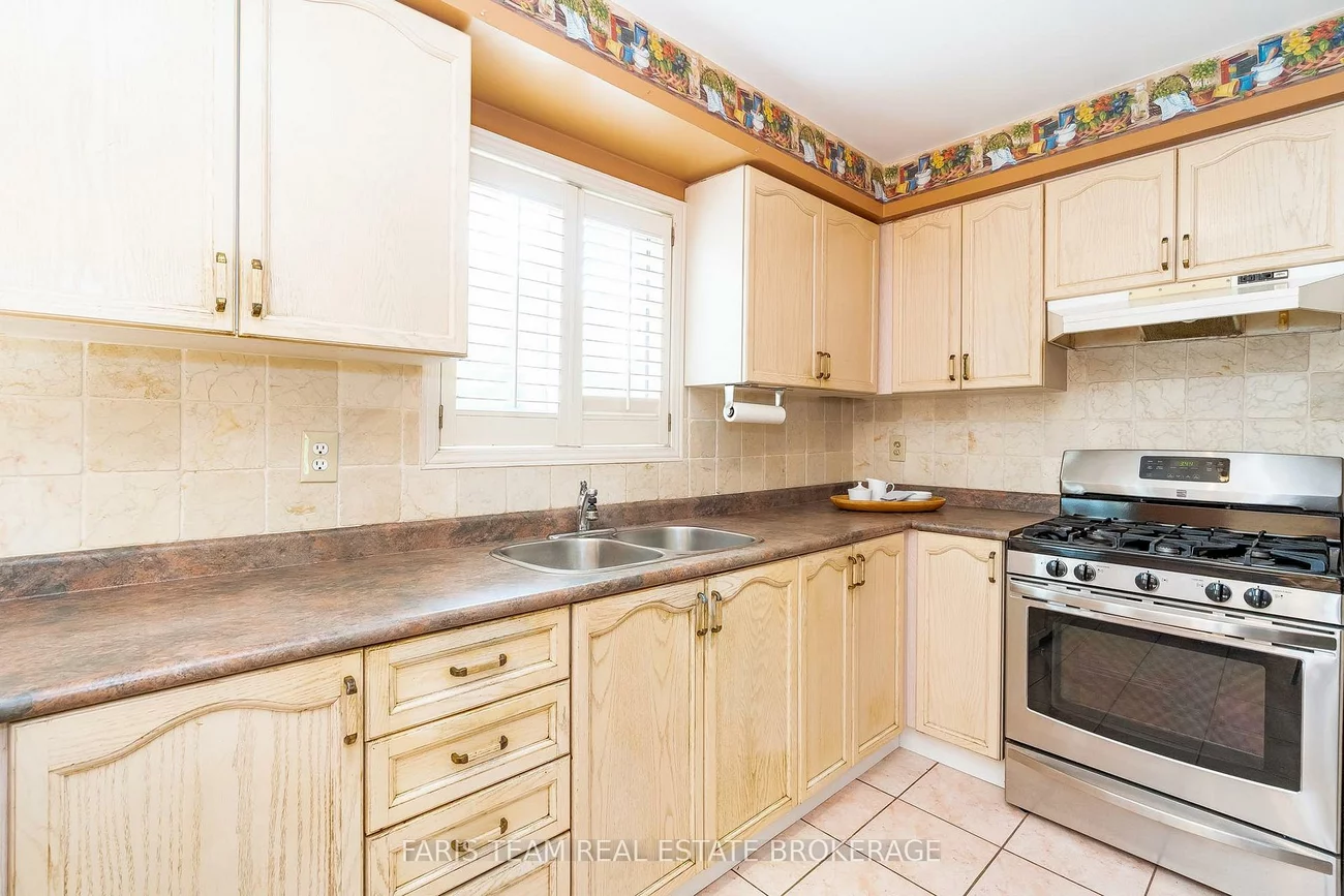 230, Mary Anne, Painswick North, Barrie