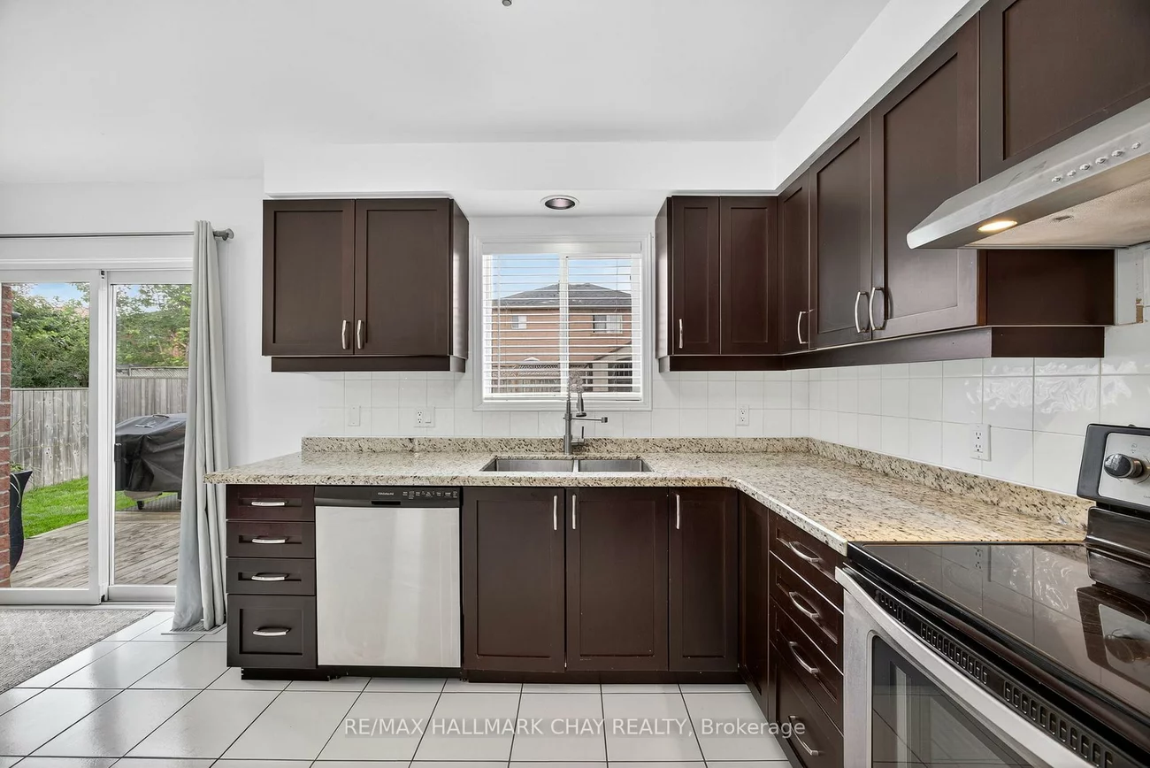 171, Brucker, Holly, Barrie