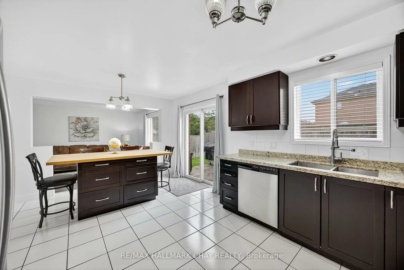 171, Brucker, Holly, Barrie