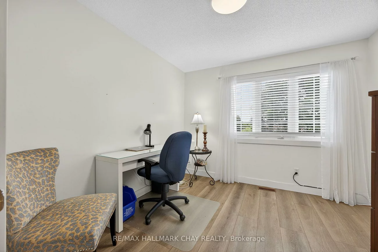 171, Brucker, Holly, Barrie