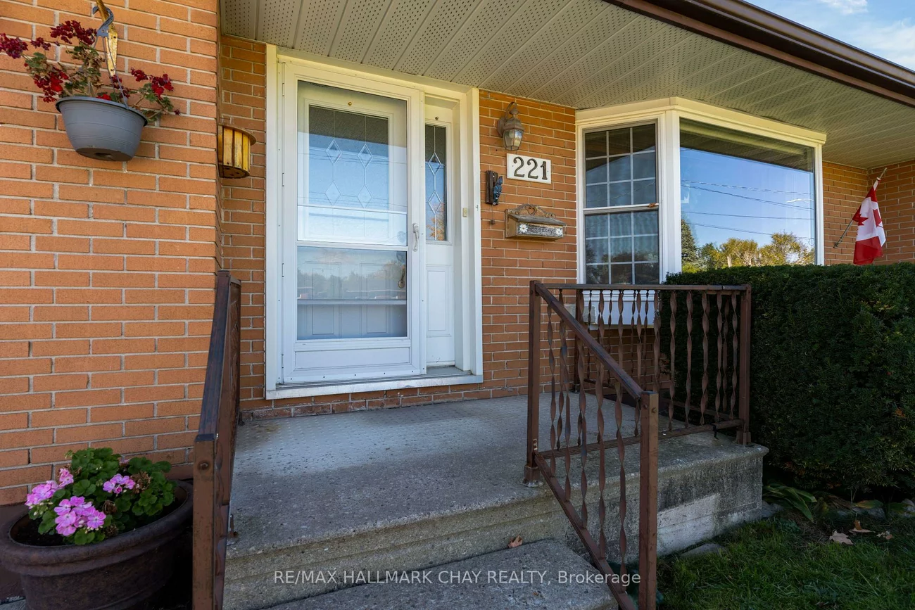 221, Warnica, Painswick North, Barrie