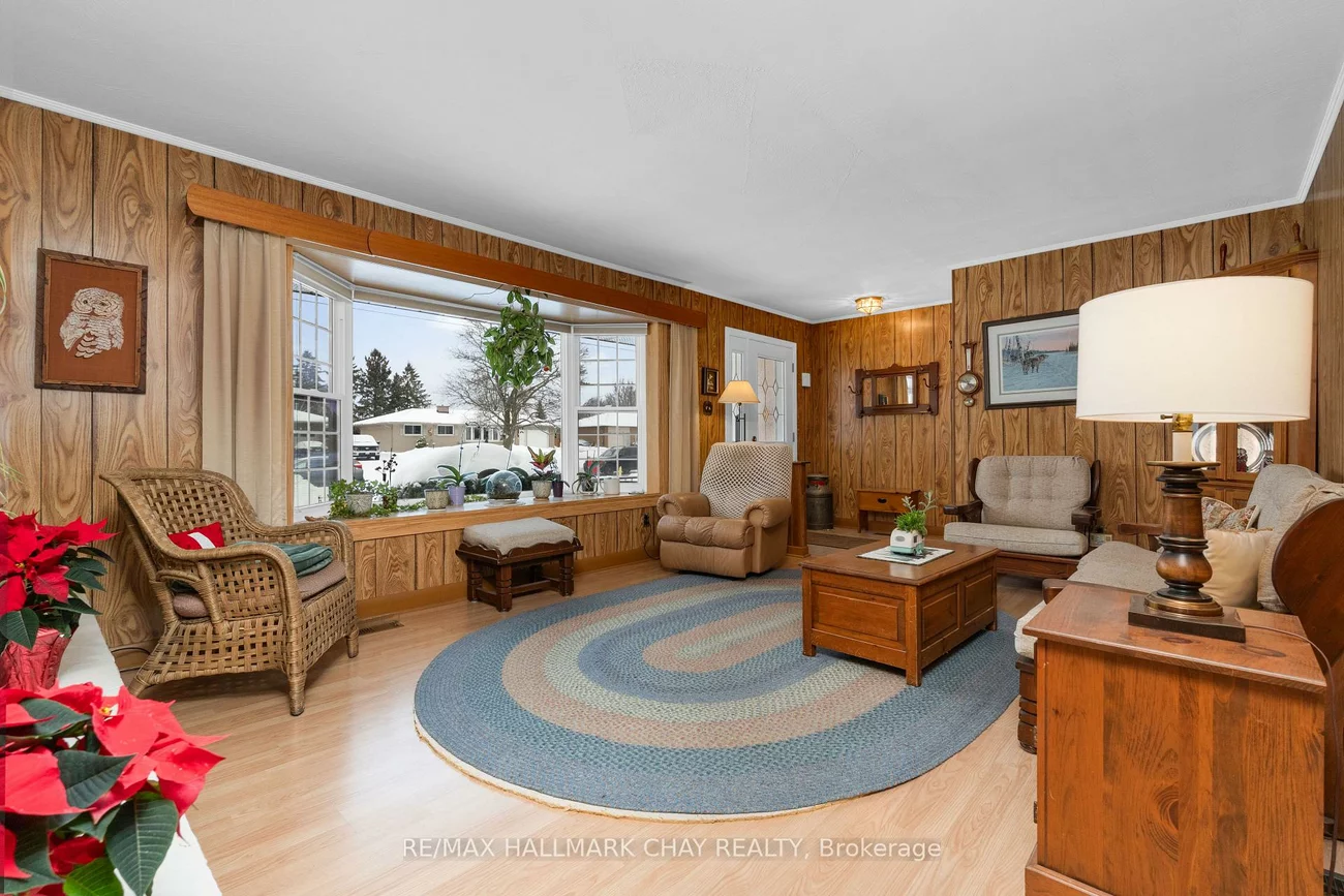 221, Warnica, Painswick North, Barrie