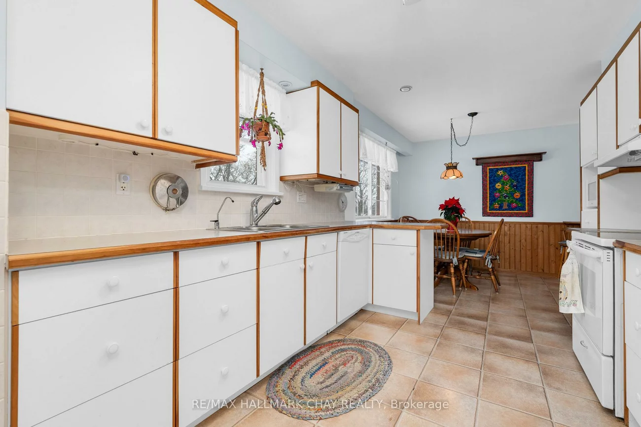 221, Warnica, Painswick North, Barrie