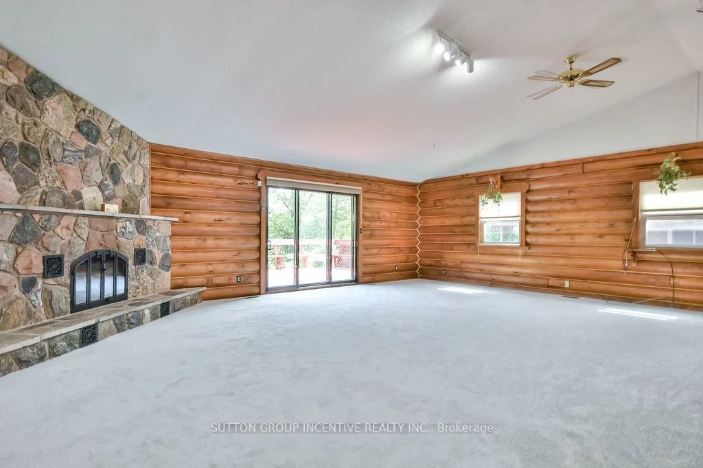 199, Anne, Sunnidale, Barrie