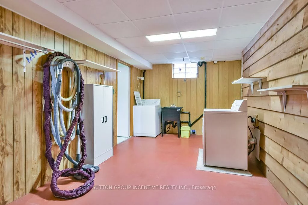 199, Anne, Sunnidale, Barrie