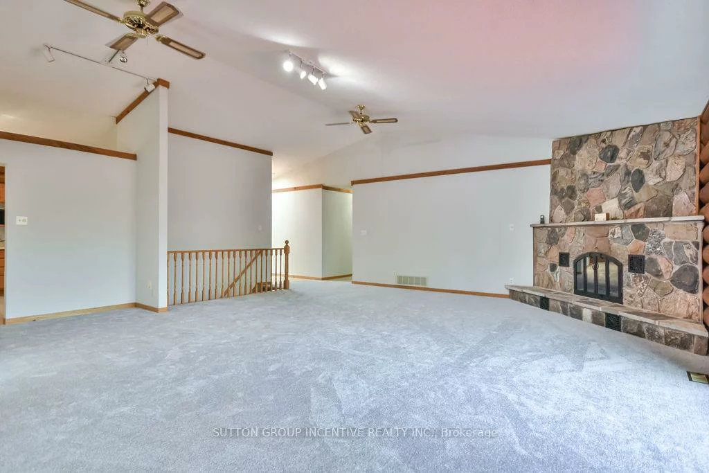 199, Anne, Sunnidale, Barrie