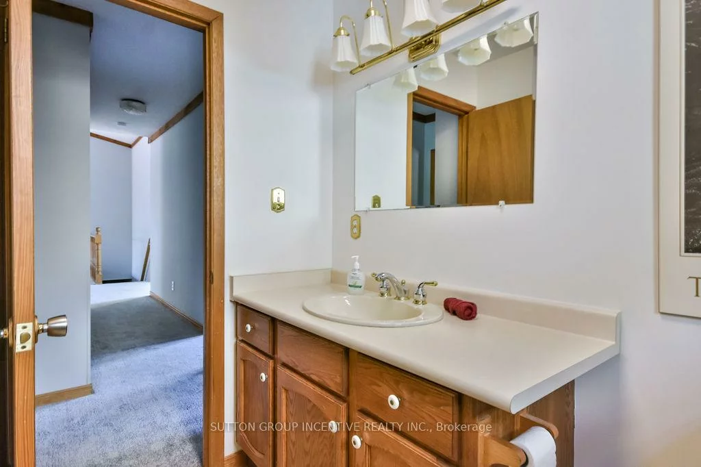 199, Anne, Sunnidale, Barrie