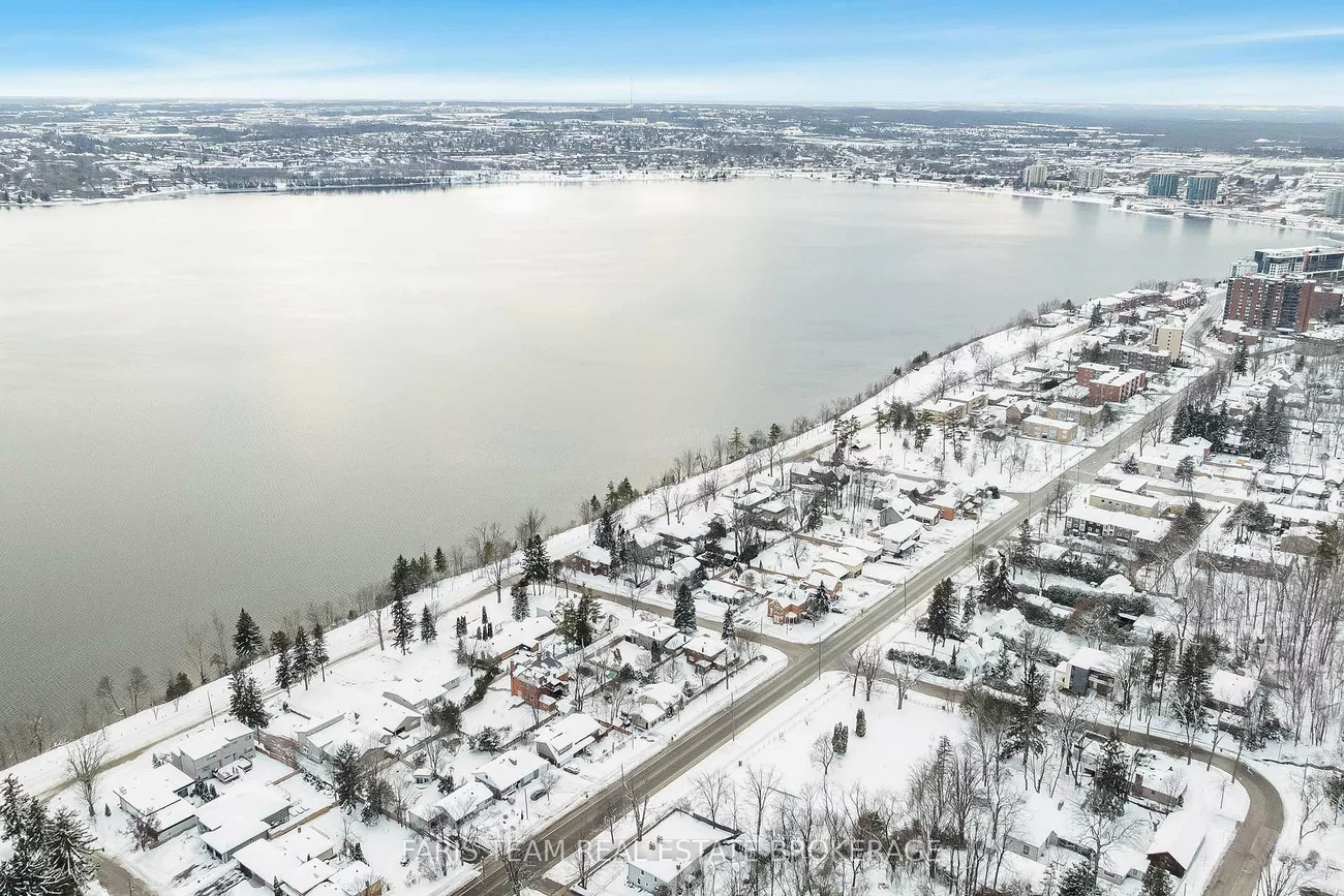 170, Kempenfelt, North Shore, Barrie