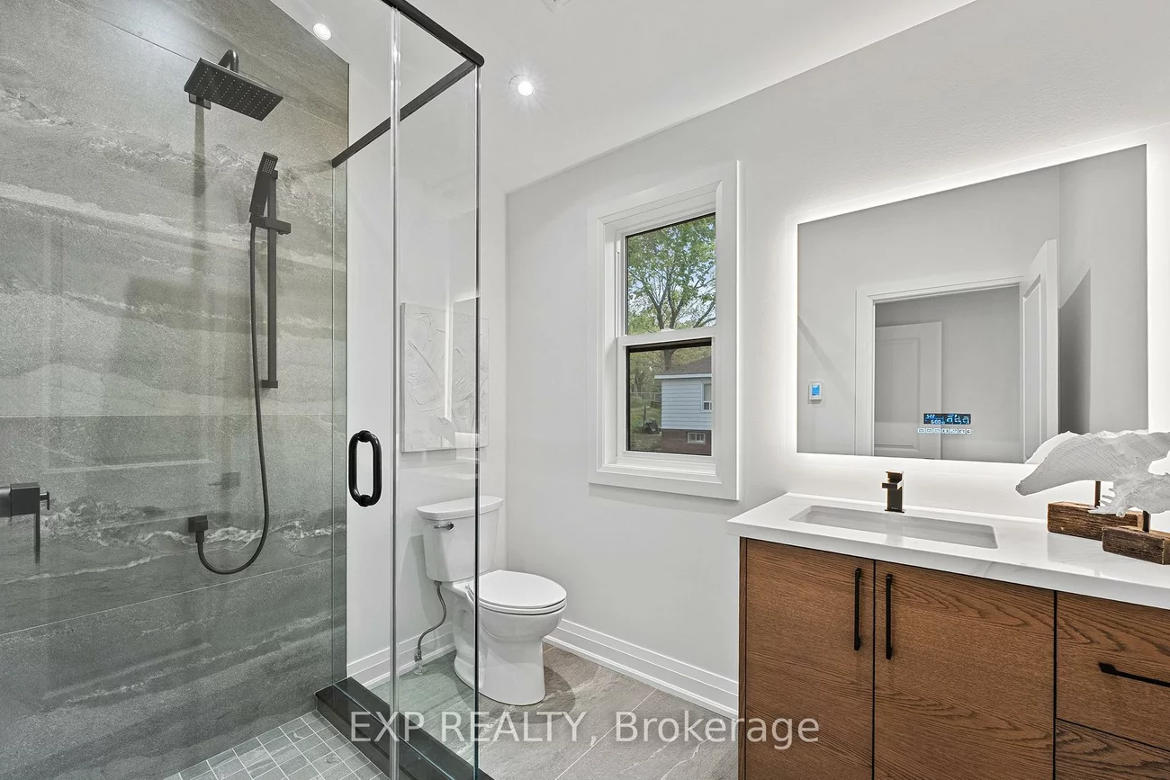 168, Berczy, Wellington, Barrie