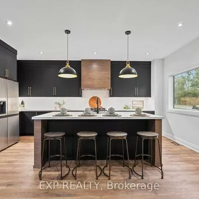 168, Berczy, Wellington, Barrie