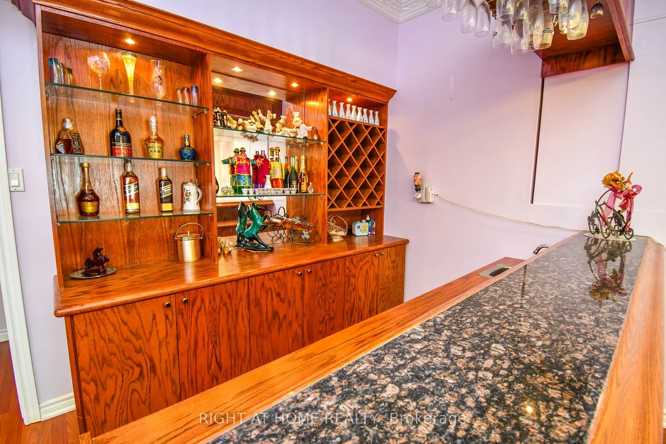 11, Thackeray, Letitia Heights, Barrie