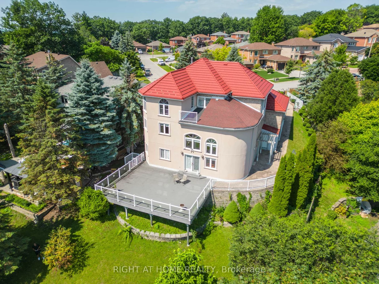 11, Thackeray, Letitia Heights, Barrie