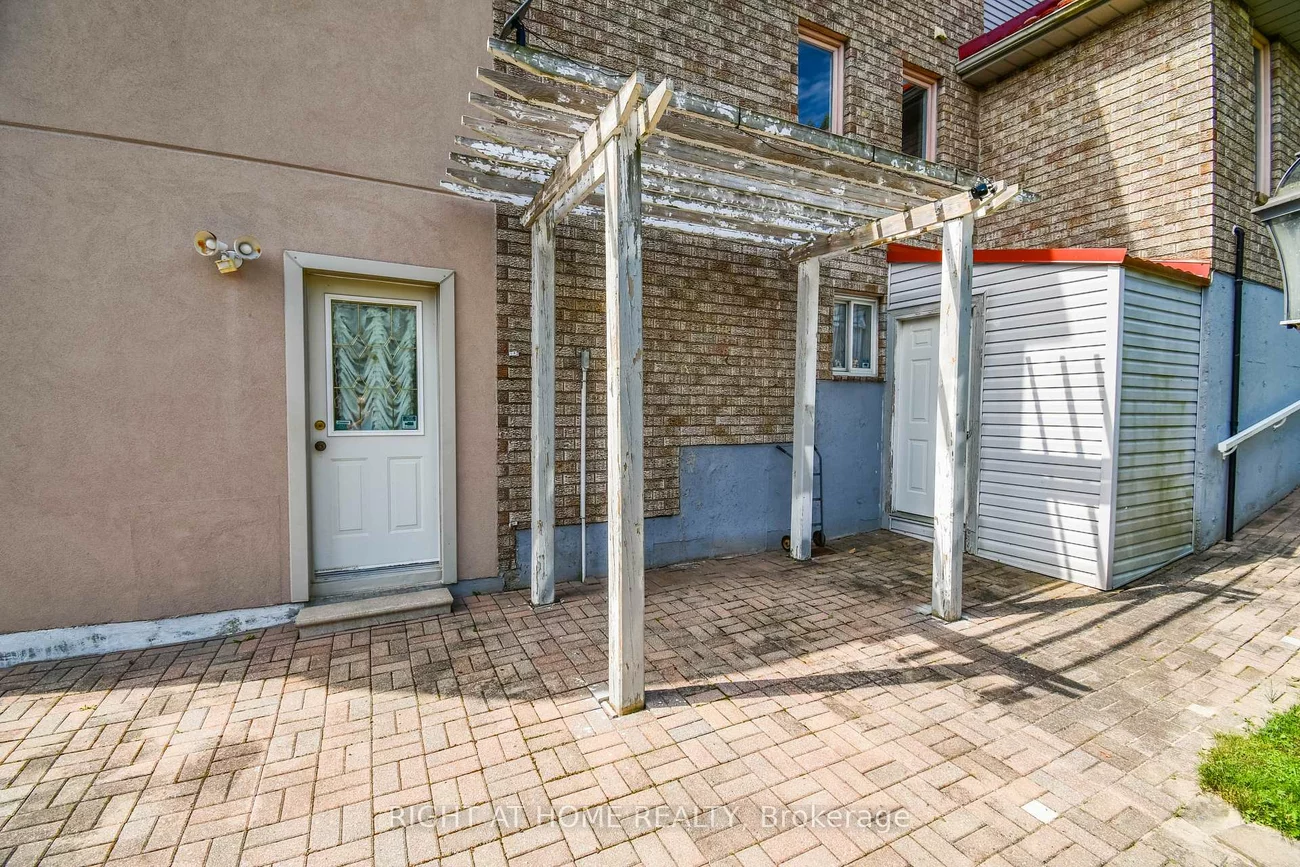 11, Thackeray, Letitia Heights, Barrie