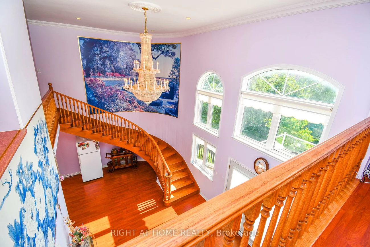 11, Thackeray, Letitia Heights, Barrie